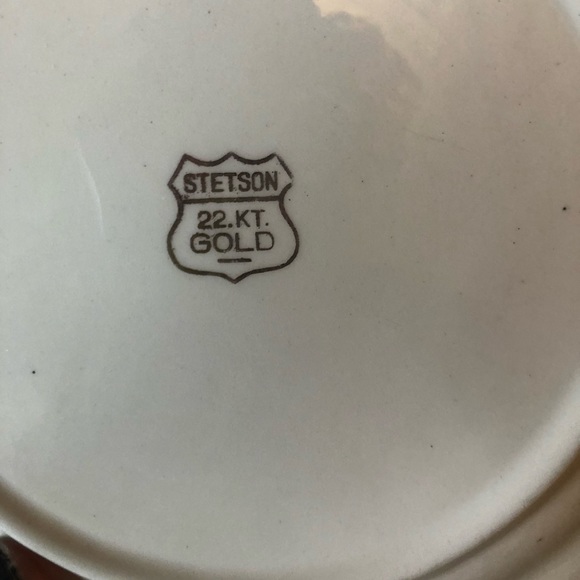 Set of nine 22K Stetson gold lined plates six inch - Picture 5 of 8